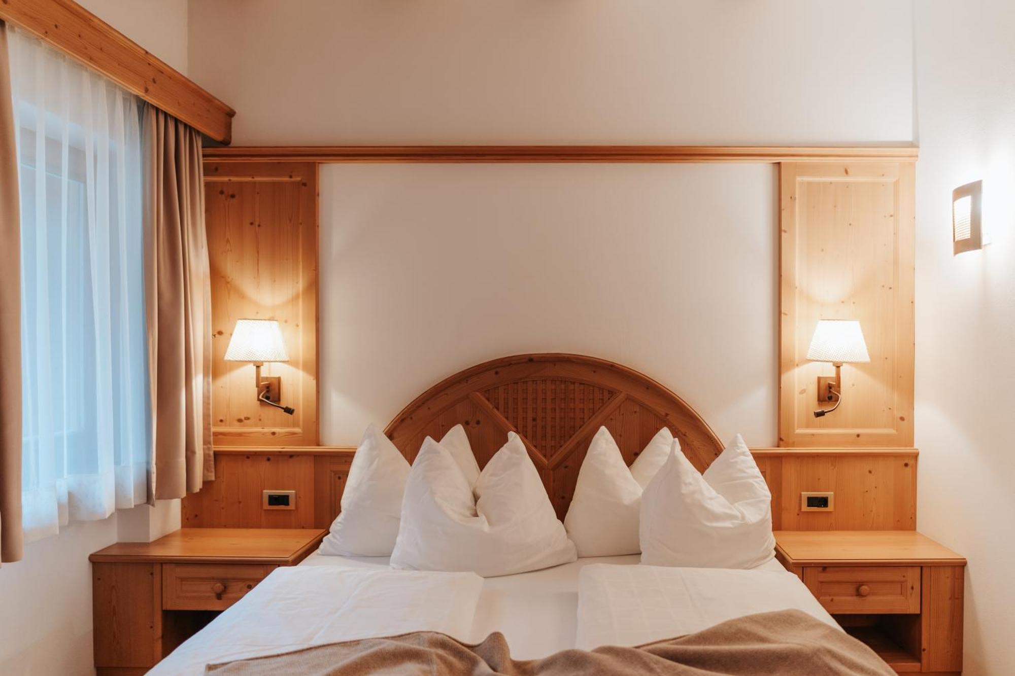 B&B Hotel Mirabel Ortisei Bilik gambar
