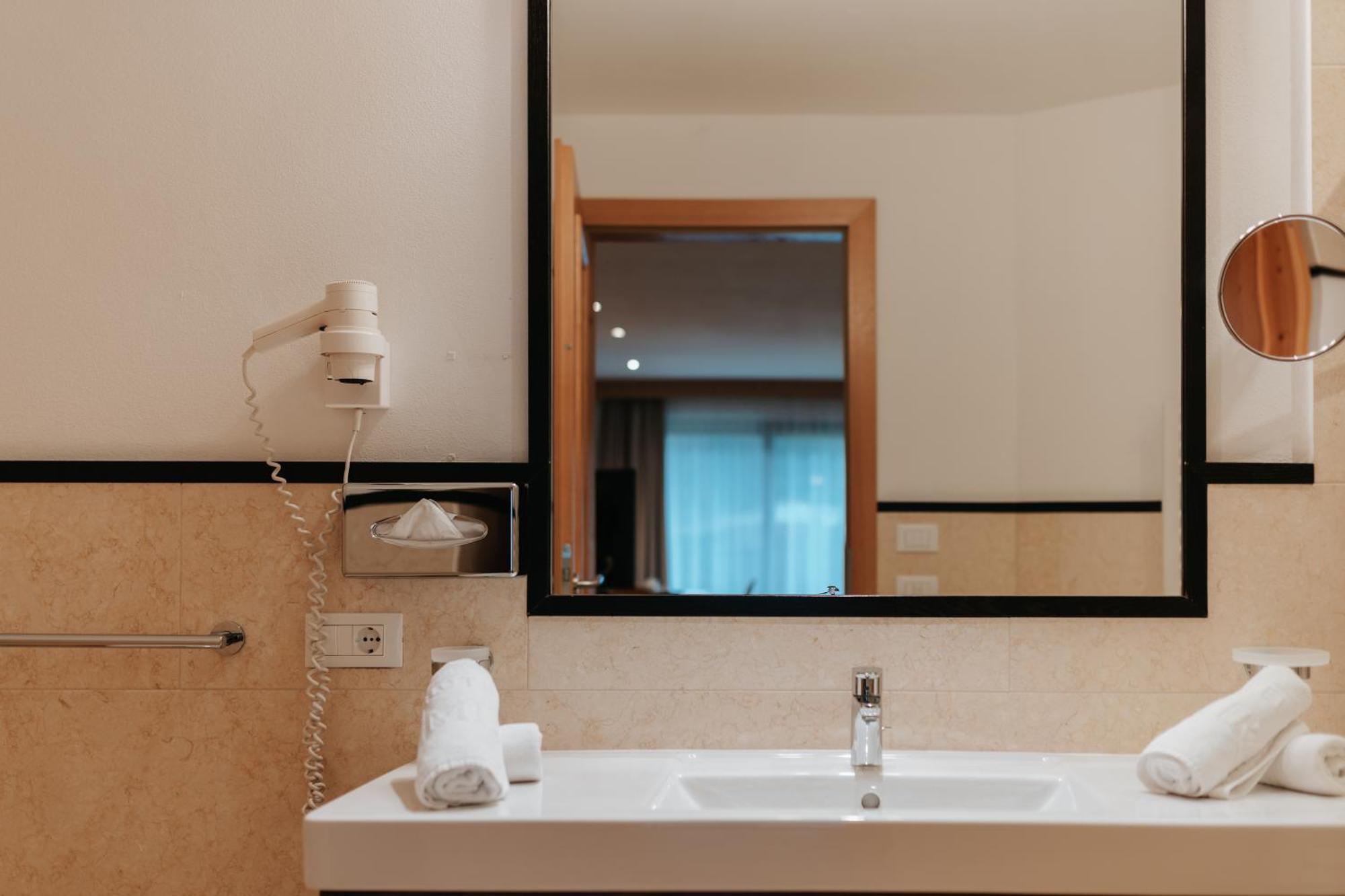 B&B Hotel Mirabel Ortisei Bilik gambar