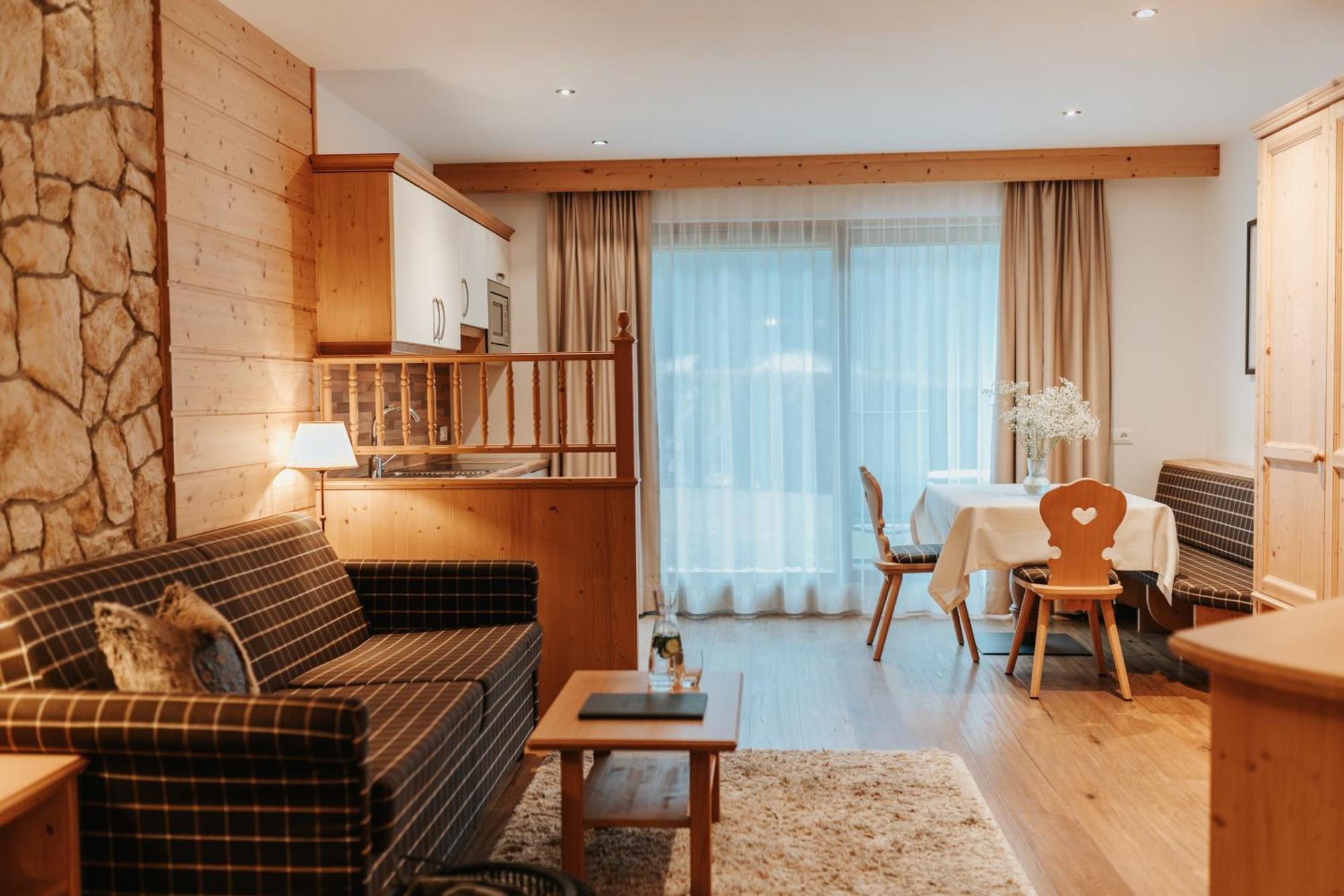 B&B Hotel Mirabel Ortisei Bilik gambar