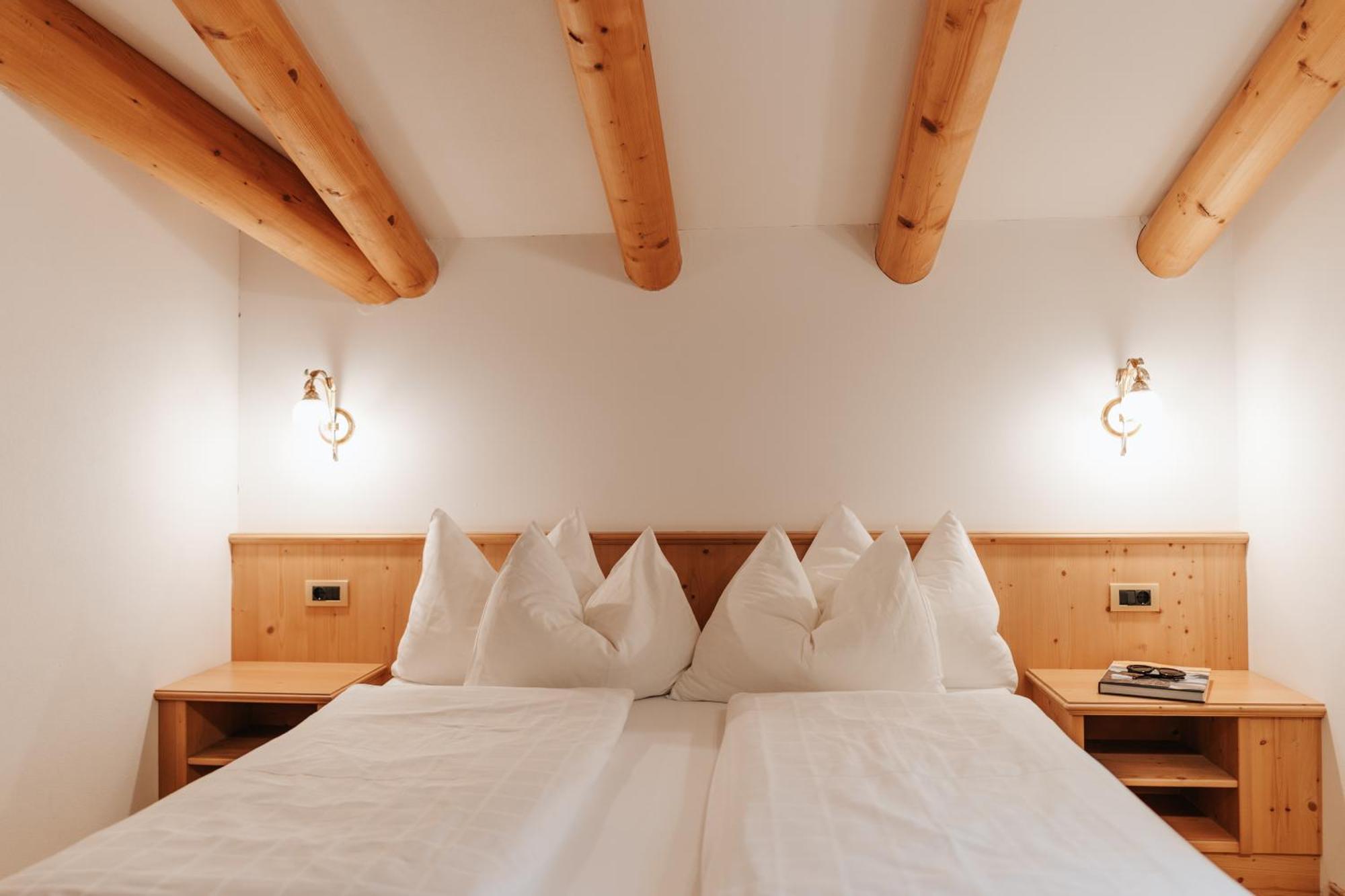 B&B Hotel Mirabel Ortisei Bilik gambar